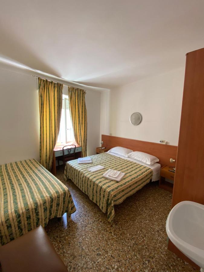 Hotel Primavera San Remo Zewnętrze zdjęcie