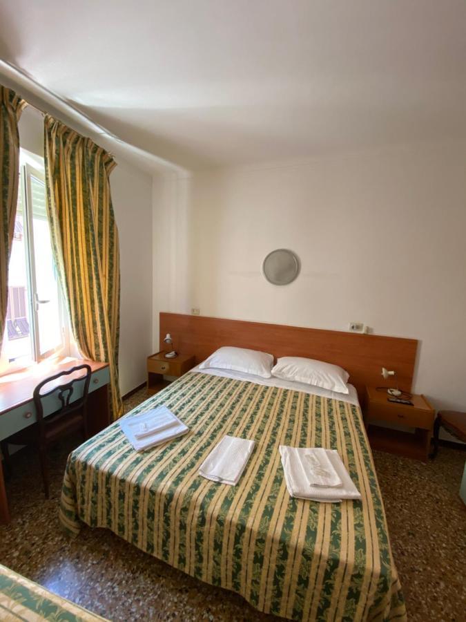 Hotel Primavera San Remo Zewnętrze zdjęcie