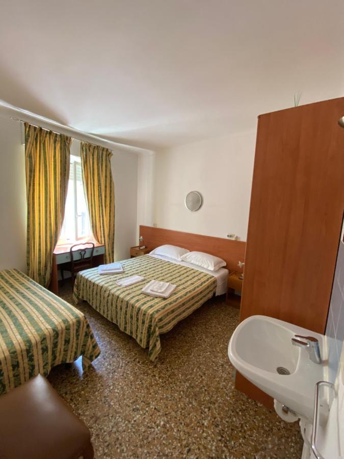 Hotel Primavera San Remo Zewnętrze zdjęcie
